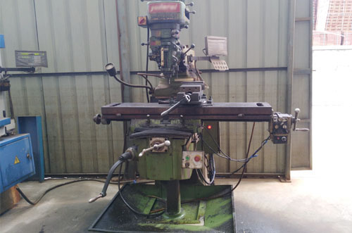 Milling machine